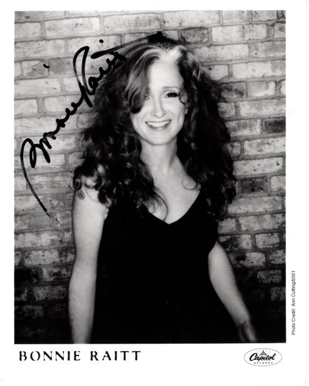 Bonnie Raitt Signed Autographed 8x10 Hugo Photo - Etsy