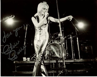 シェリー・カリーのサイン入り 8x10 写真 - ロリ (ザ・ランナウェイズ