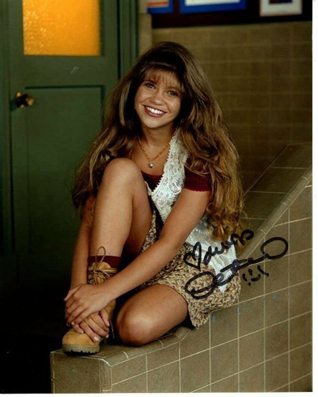 Danielle Fishel Signed Autographed 8x10 Boy Meets World Topanga