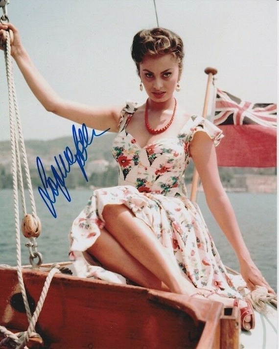 Sophia Loren Signed Autographed 8x10 Scandal in Sorrento Sofia