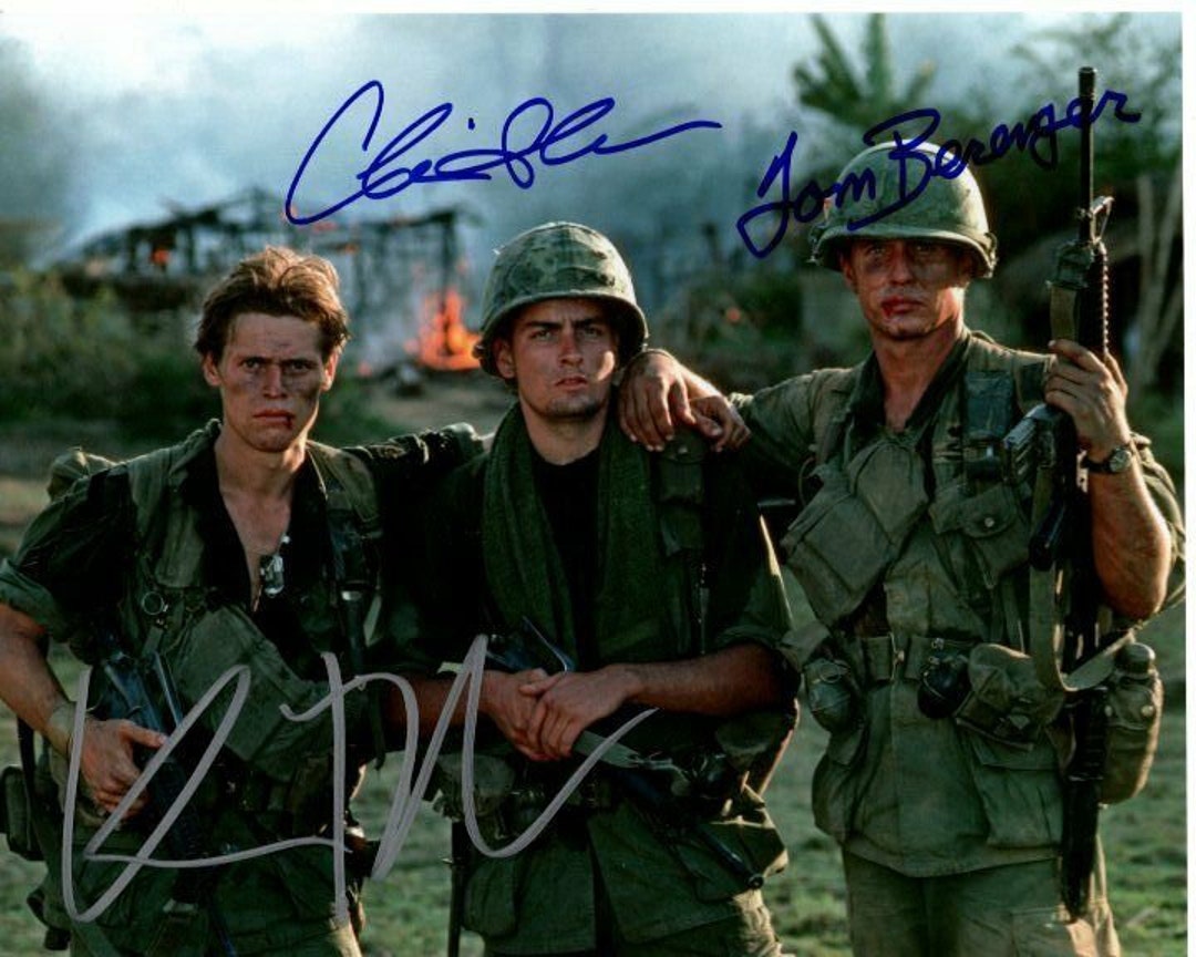 Charlie sheen willem dafoe and tom berenger signed platoon 8x10 photo
