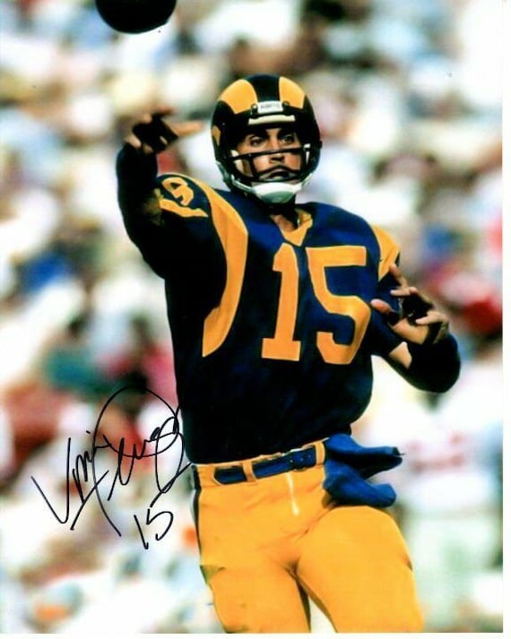 ヴィンス フェラガモのサイン入り 8x10 NFL ロサンゼルス ラムズ写真