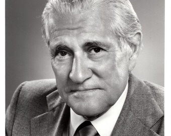 Eric Sevareid signed autographed 7x9 press photo