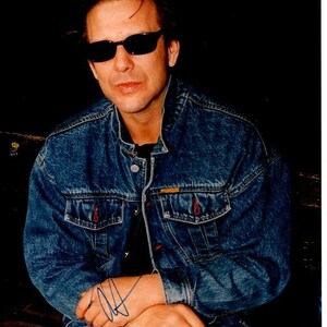 貴重　ミッキー・ローク　Mickey Rourke アメリカ俳優　直筆サイン色紙 ミッキー・ロークとキム・ベイシンガーのサイン入り8x10 9 1/2週間の
