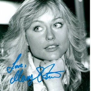 Mary Stavin signed autographed 8x10 photo