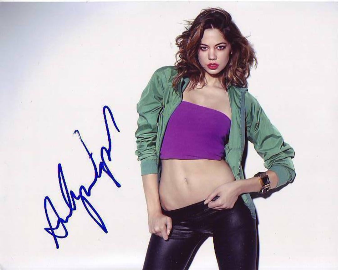Analeigh Lio Tipton Signed Autographed 8x10 Photo - Etsy