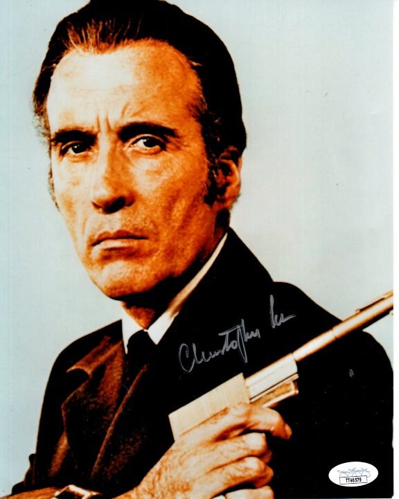 007 THE MAN WITH THE GOLDEN GUN １２インチフィギュア　Christopher Lee as Francisco Scaramanga Amazon | 007 THE MAN WITH THE GOLDEN GUN 12インチ