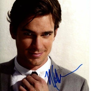 White Collar Matt Bomer as Neal Caffrey Looking Good in Shades 8 x 10 inch  photo