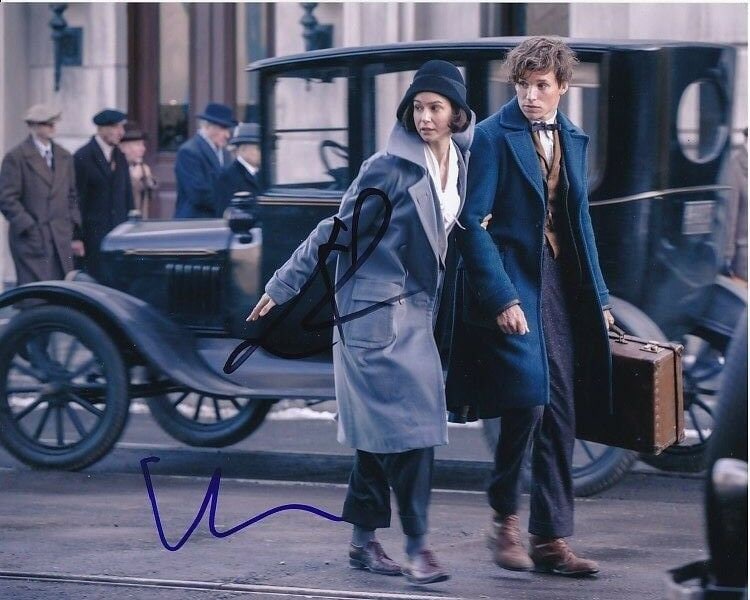 エディ・レッドメインとキャサリン・ウォーターストンのサイン入り8x10 