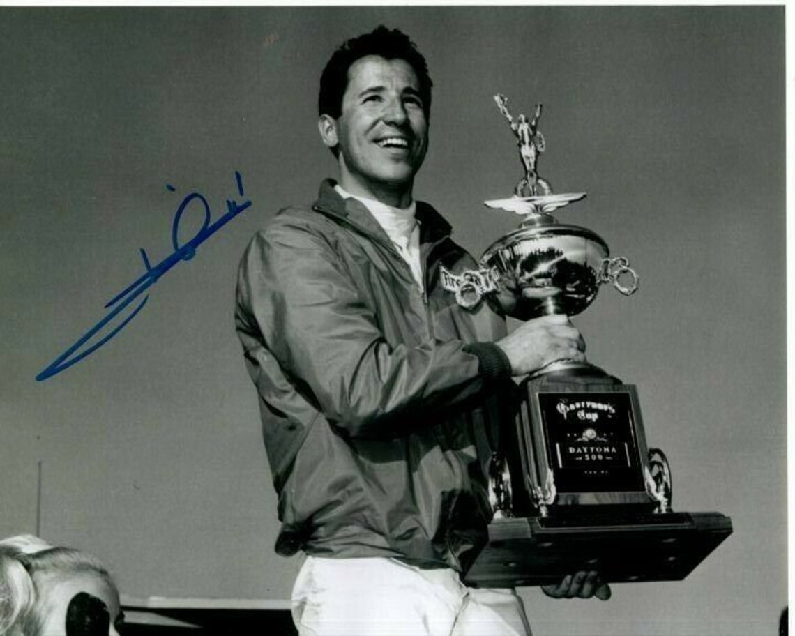 MARIO ANDRETTI signed autographed photo COA Hologram main image 0