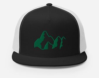 Trucker Cap met berg ontwerp / avontuur hoed / outdoorsy hoed / camping hoed / bergbeklimmen hoed / populaire trucker hoed