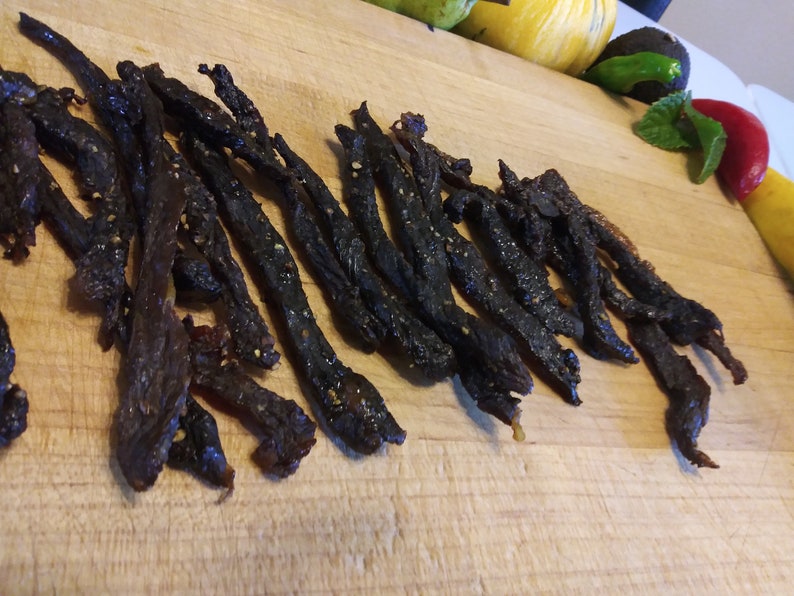 Tritip Jerky pineyaki Cracked Pepper Flavor. Sweet Pineapple and Mild