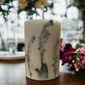 Blue and Cream Pressed Forget Me Not Botanical Candle. Pressed Flower Candle, Birthday, Anniversary and Housewarming. Wedding Decor
