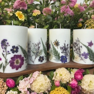 Large 4.5 Inch Customizable Handcrafted Botanical flower Candle Gift for Mother&#39;s Day, Birthday, Anniversary, Housewarming, Bridal