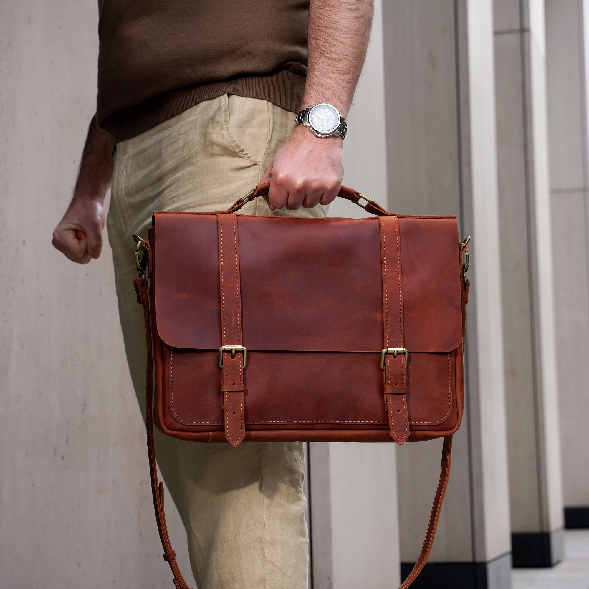 Laptop Bag For Men Cartable Cuir Homme Alaska Exports Leather Laptop Bag | Leather Messenger For Men And Women | Briefcases For Men | A Perfect Satchel Can Be Used For School Laptop Bag For Men Cartable Cuir Homme Alaska Exports Leather Laptop Bag | Leather Messenger For Men And Women | Briefcases For Men | A Perfect Satchel Can Be Used For School