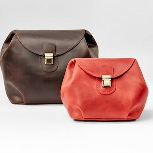 Leather Cosmetic Bag with Personalization, Custom Travel Storage Bag for Cosmetic & Skincare, Leather Make Up Bag for Mom, Bridesmaid Gift