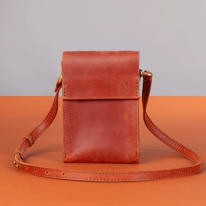 Bolso bandolera de cuero para teléfono inteligente con nombre grabado, bolsa para iPhone, billetera para teléfono de cuero con bolsa para teléfono inteligente, ideas de regalo para su regalo del Día de la Madre