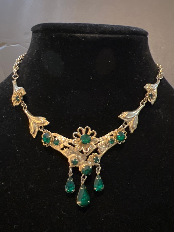 Fabulous Green Rhinestone Vintage Neclace