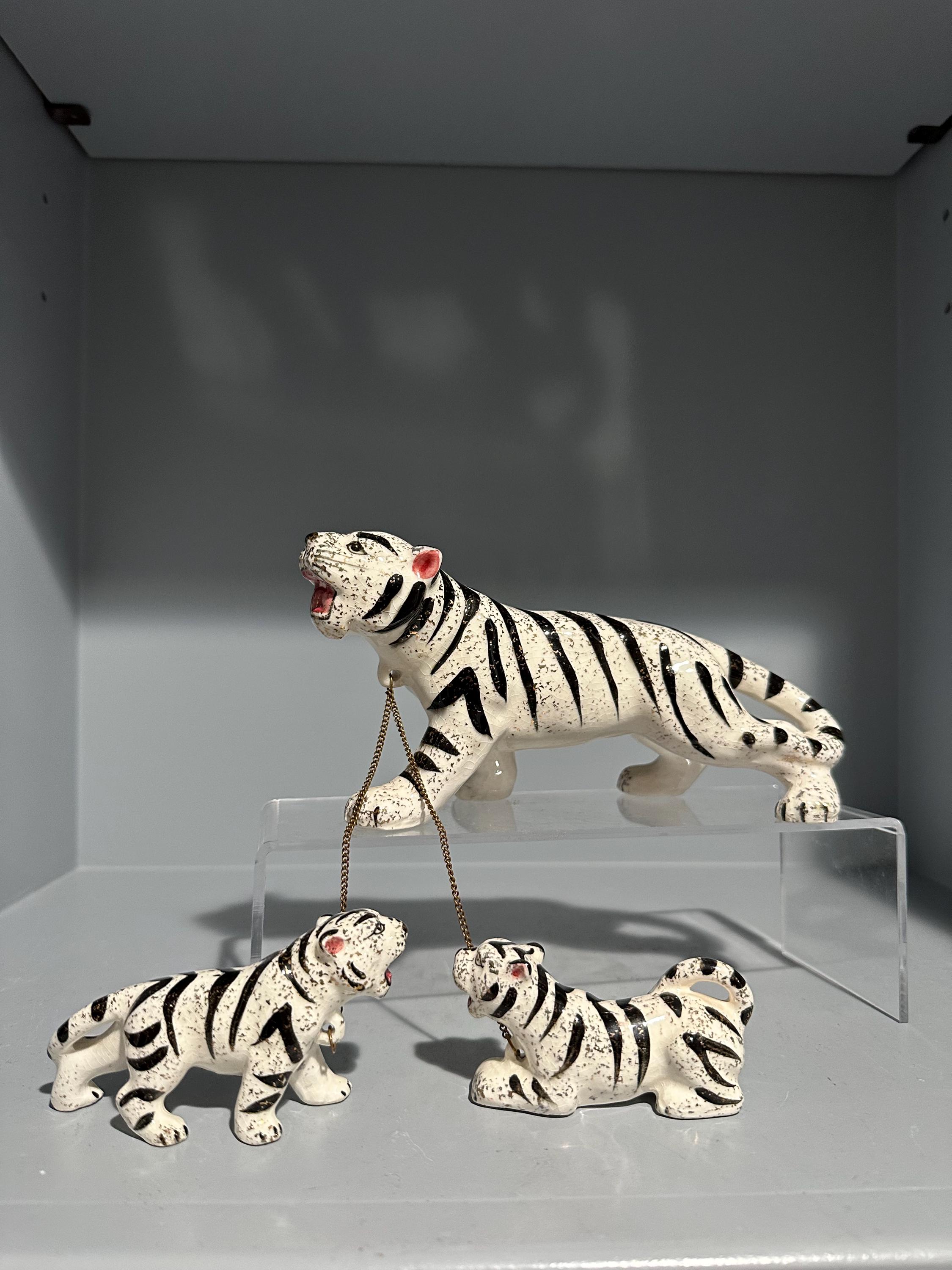 Vintage Mid-century Ceramic Tiger Family – Mama Tiger With Cubs on