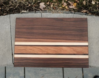 Nogal, Arce duro, Cereza "Elegante" Cara Corte de grano / Tabla de charcutería (HECHO A PEDIDO)