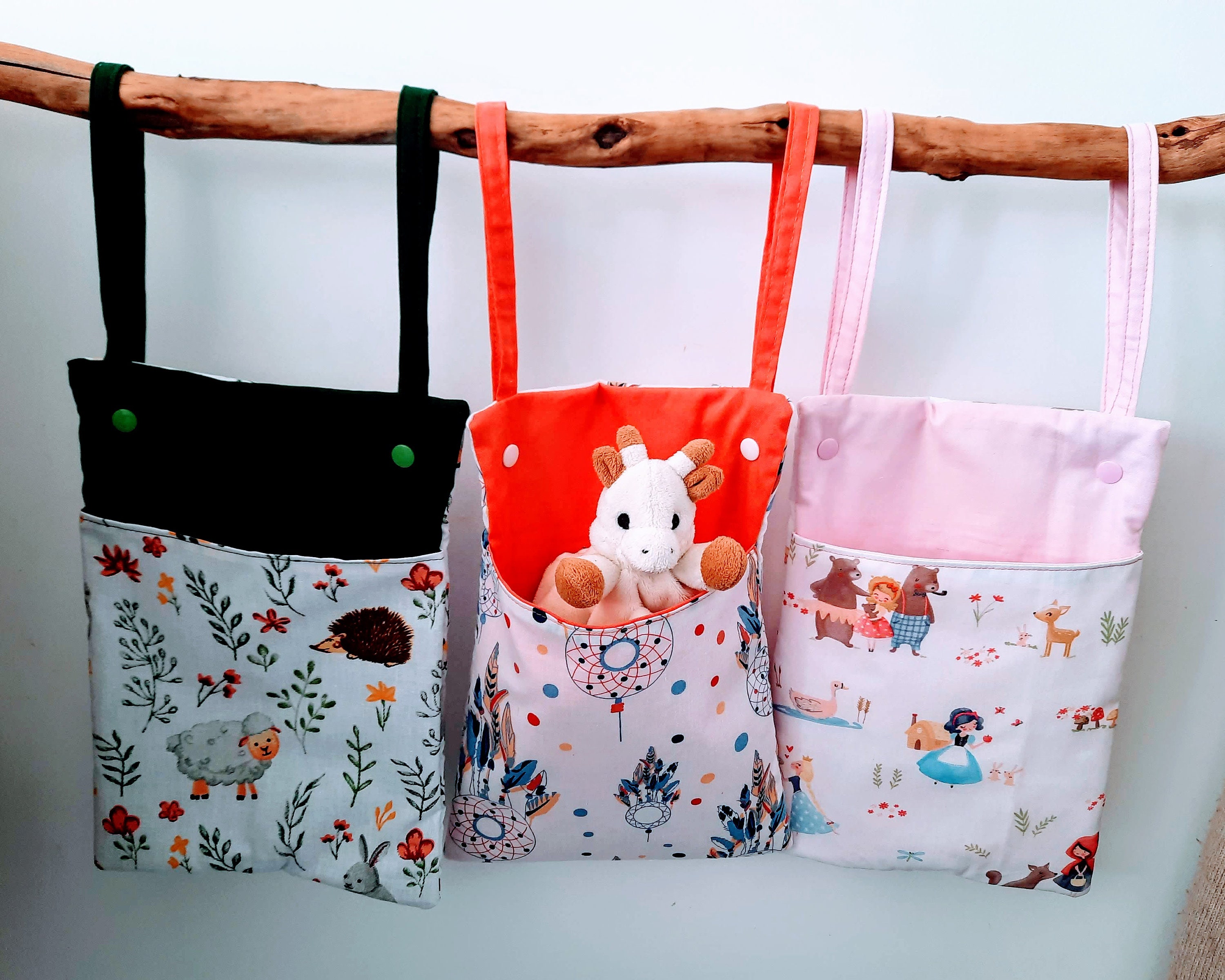 Range Doudou, Pyjama ou Vide Poche de Lit Pour en Enfant Coton Imprimé