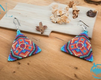Boucles d'oreilles indigènes faites main : bijoux indigènes colorés