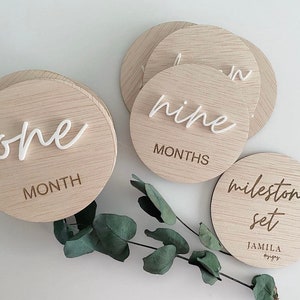 Baby Milestone discs / Milestone Discs / Baby Milestone / Wooden discs / Baby Photo Prop / Baby Shower Gift / Baby Gift / Wood and Acrylic