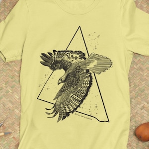 Red-tailed Hawk Unisex Tee