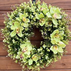 Everyday orchíd green wreath. Elegant evergreen farmhouse style wreath for outdoor. Wreath for front door. Orchids decor. Greenery wreath
