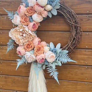 Boho chic collection: farmhouse year round faux wreaths. Daisies, dahlias, roses, sunflowers in natural hues. Multiple designs