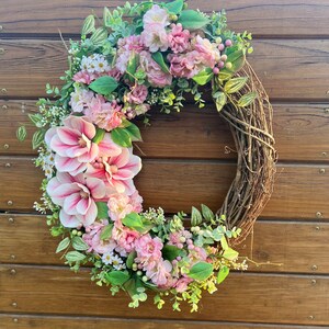 Boho chic collection: farmhouse year round faux wreaths. Daisies, dahlias, roses, sunflowers in natural hues. Multiple designs