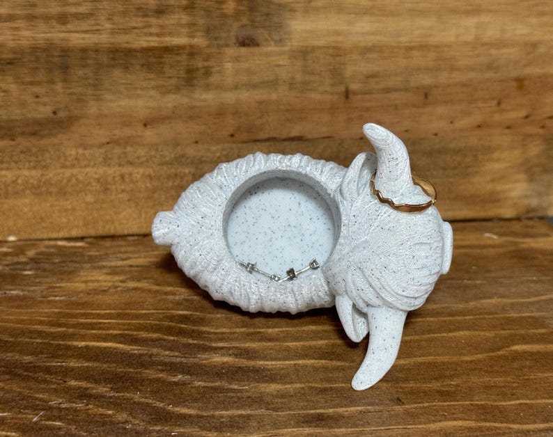 Highland Cow Ring Holder Cute Ring Holder Unique Ring Holder Cute Ring Stand Ring Display Jewelry Display Jewelry Dish Highland Cow Decor 画像 3