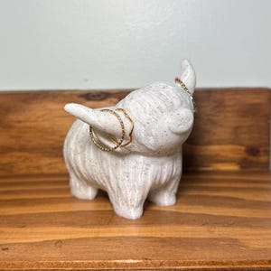 Cute Ring Holder, Highland Cow Ring Holder, Cute Jewelry Dish, Ring Stand, Ring Display, Jewelry Display, Jewelry Dish, Wedding Ring Holder, Ring holder, Womens Ring Holder, Mens Ring Holder, Girls Ring Holder, Boys Ring Holder, Cowboy Ring Holder, Country Ring Holder, Ring Holder for Cowboys, Cowboy Gifts, Cowgirl Ring Holder, Highland Cow Decor, Farmhouse Jewelry Dish, Farmhouse Ring Holder, Simple Ring Holder, Fun Ring Holder, Nightstand Decor, Nightstand Ring Holder, Nightstand Jewelry Dish