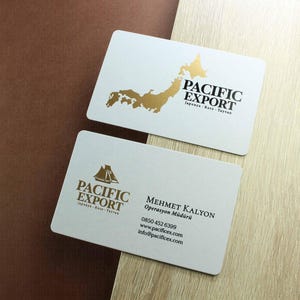 Cartões de visita, Papel cinza claro fantasia, Cartão de visita premium, Papel fantasia, Impressão dourada, Gesso duplex, Design personalizado