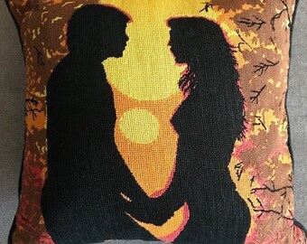 Retro Embroidered Lovers Pillow