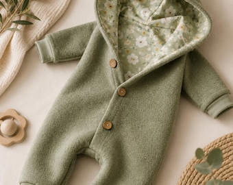 Walkoverall Baby aus Wollwalk mit Kapuze / gefütterter Overall / Baby & Kleinkinder Walkanzug / verschiedene Farben Salbeiblüte