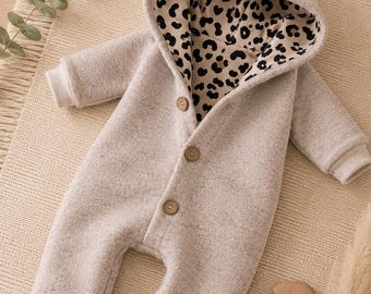 Walkoverall Baby und Kind / Kuscheliger Overall mit Kapuze / Baby & Kleinkinder Walkanzug / verschiedene Farben Leo Beige