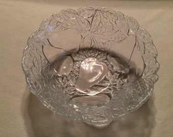 Vintage Indiana Glass Avocado pattern clear glass serving bowl with embossed avocado and leaves on bottom.  Discontinued