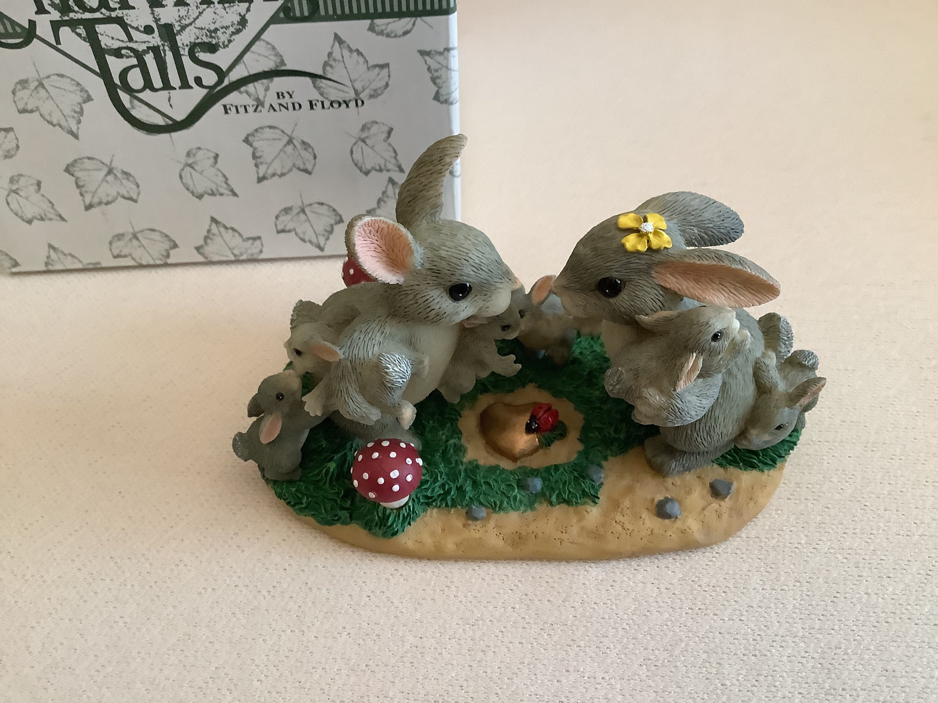 Fitz and Floyd Charming Tails an Abundance of Love Figurine. Mom