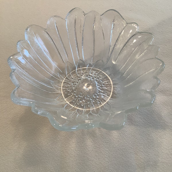 Vintage Indiana Glass Co. Lily Pons Clear Line #605 pattern clear glass 7 inch bowl with a sculpted leaf design.  Discontinued