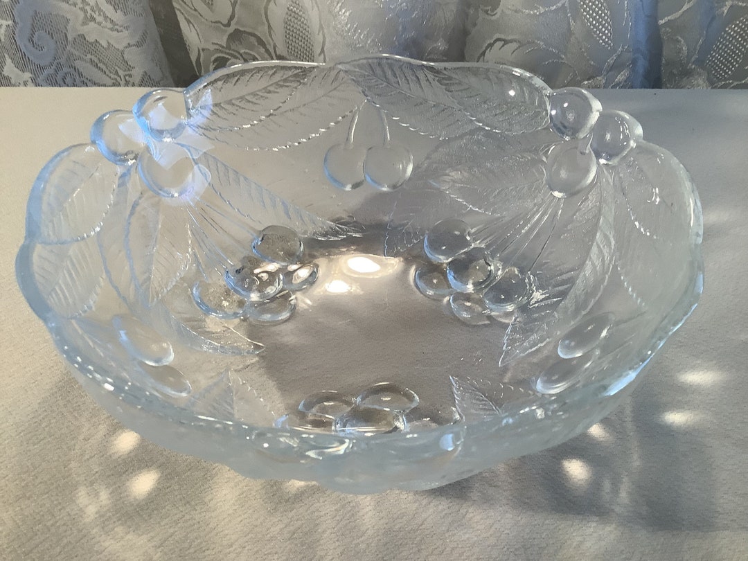 Vintage Mikasa Bountiful Pattern Clear and Frosted Round Serving Bowl With Frosted Embossed