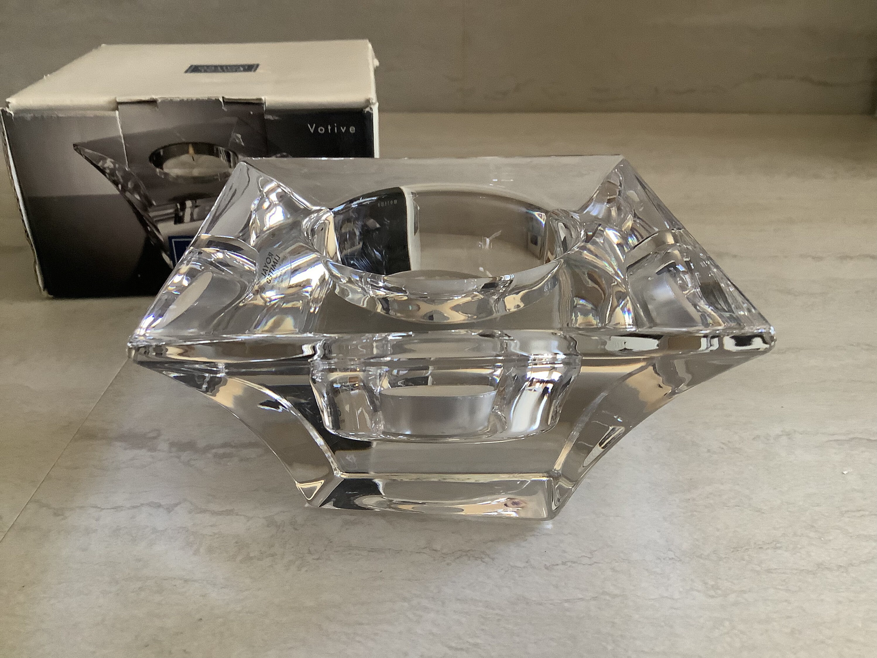 Vintage Royal Limited Style #44846 Clear 24% Lead Crystal  display picture 1