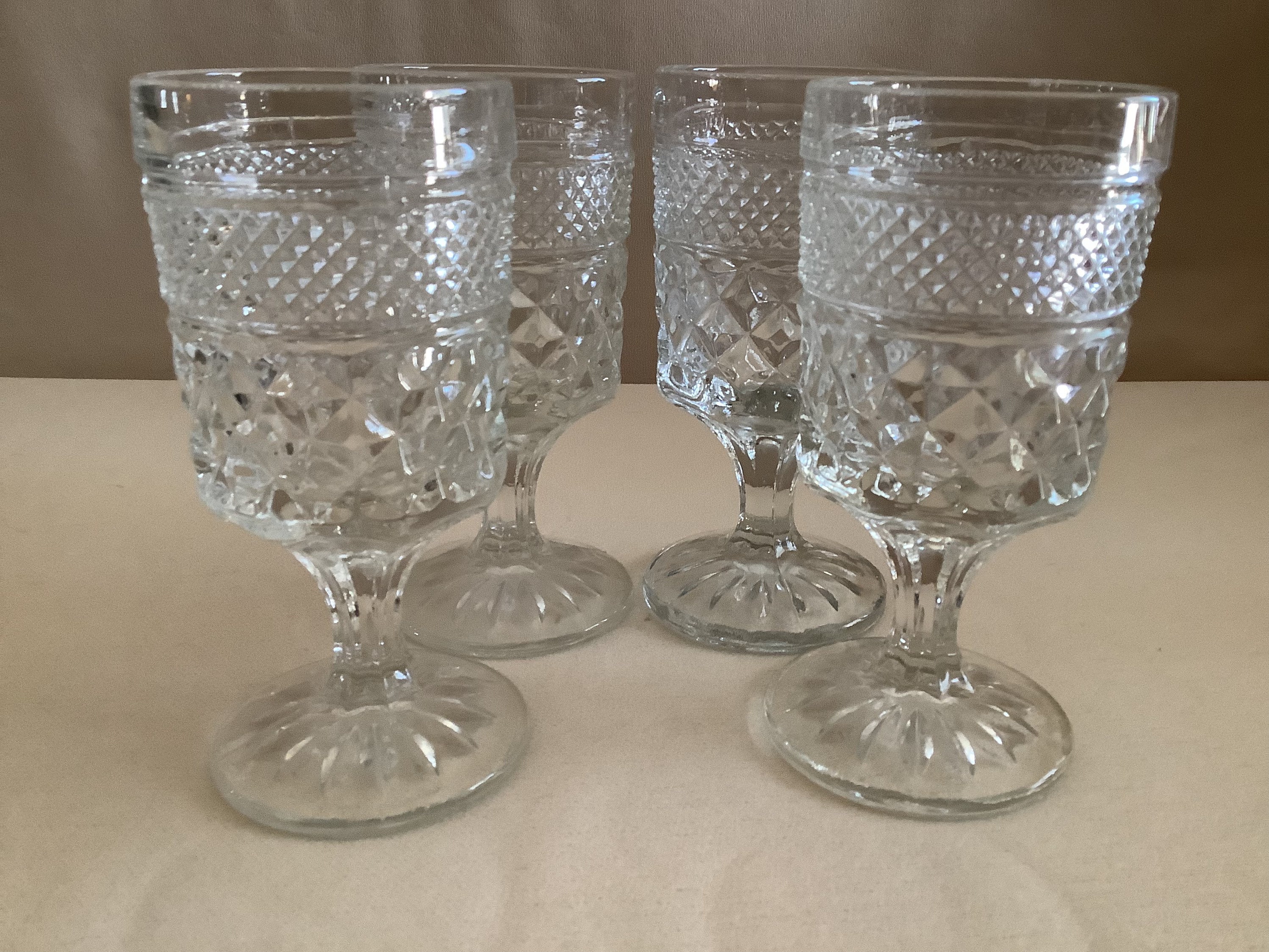 Vintage Anchor Hocking Wexford Pattern Clear Glass Claret Wine Glass With  Crisscross Design. Discontinued. 1962 to 1998. Set of 4 Glasses - Etsy