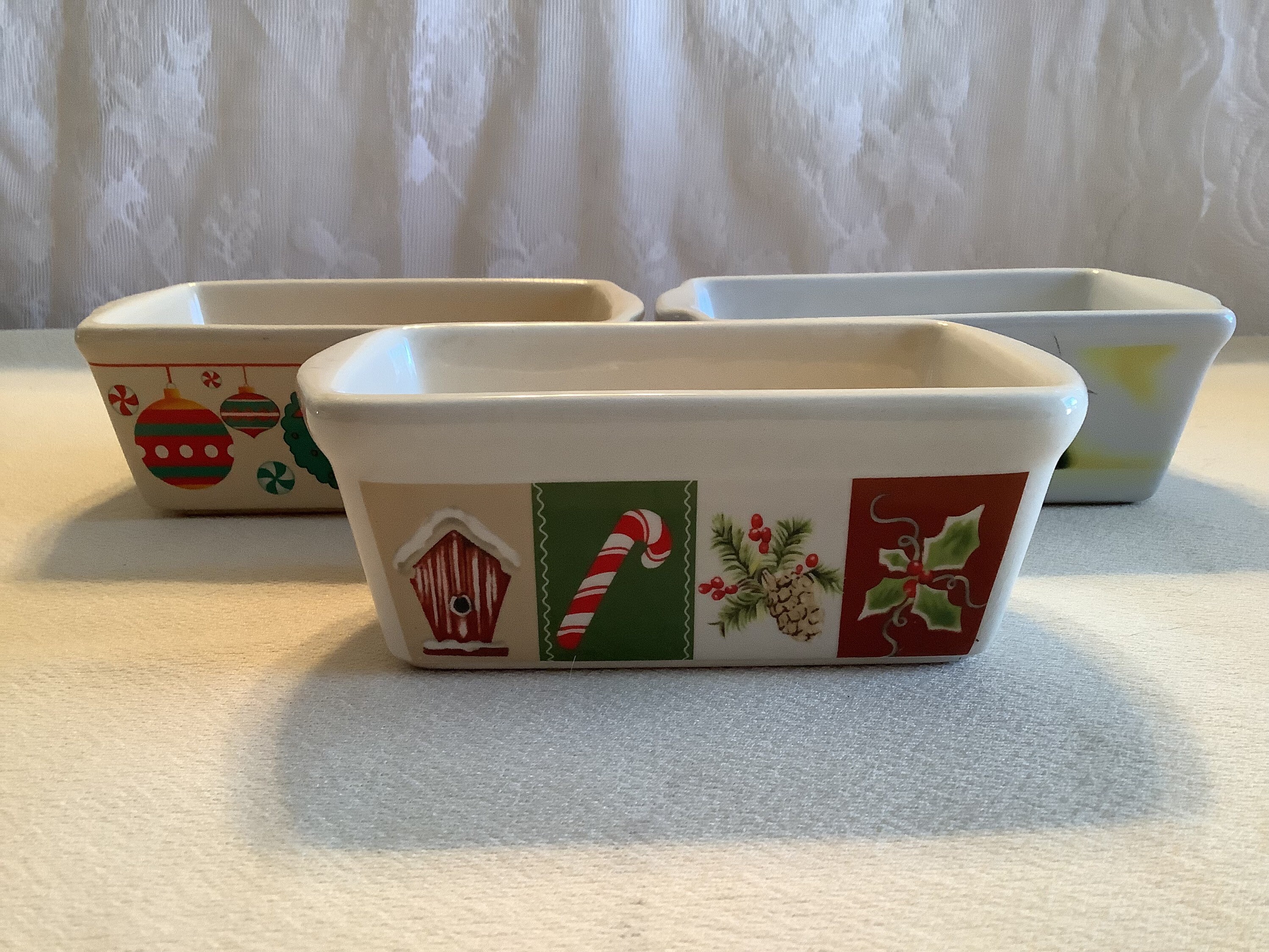 Northeast Home Goods Christmas Holiday Stoneware Mini Loaf Pan (Merry Christmas Pickup Truck on White)