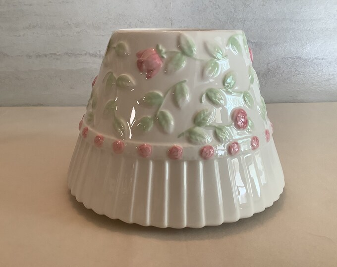 Vintage Yankee Candle Ceramic Candle Lamp Shade or Jar Topper With a