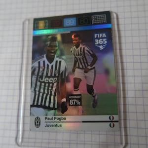 Carte Panini Adrenalyn XL numéro 197. Paul Pogba Juventus. Précision 87%. FIFA 365. Joueur clé. Cartes à collectionner officielles. Objet de collection rare