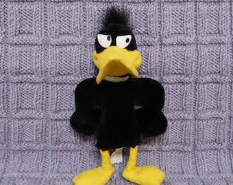 Vintage Daffy Duck Plush 1998 – Warner Bros Looney Tunes Collectible Soft Toy, 23 cm, Officially Licensed, Cartoon Character Gift