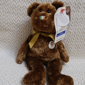 Vintage Ty Beanie Baby Champion. Retired, teddy bear. 23 cm, brown and yellow. 2002 World cup talisman. Football memories. Mascot of Ireland