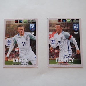 Cartões de futebol. Adrenalina XL. FIFA 365 Panini 2016-17. Cartões de futebol. Seleção da Inglaterra. Vardy e Rooney. Cartões oficiais para estrelas internacionais.