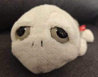 Vintage Russ Berrie Shnowy Plush – Platinum Edition Limited Edition, Big Sad Eyes, Red Ribbon, Plastic Pellets, Collectible 90s Turtle
